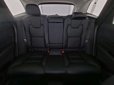 Volvo XC60 T6 Recharge Plus — photo 11