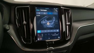 Volvo XC60 T6 Recharge Core — photo 17