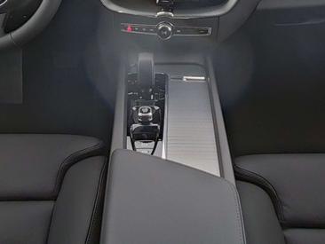 Volvo XC60 B5 Plus — photo 6