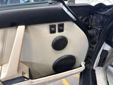 Porsche 964 Carrera 2 — photo 16