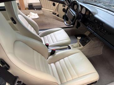Porsche 964 Carrera 2 — photo 17