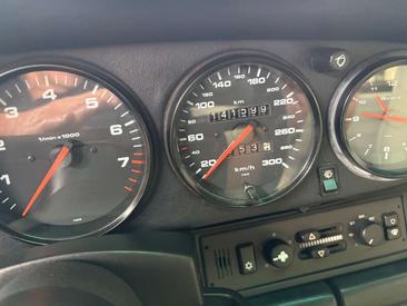 Porsche 964 Carrera 2 — photo 19