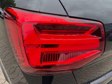 Audi SQ2 TFSI — photo 10