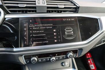 Audi Q3 Sportback Attraction 45 TFSIe — photo 37