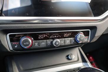 Audi Q3 Sportback Attraction 45 TFSIe — photo 39