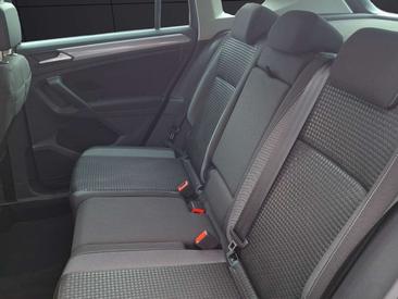 Volkswagen TIGUAN Active — photo 9