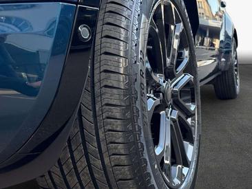 Land Rover Defender 110 5-türig Bleu P635 OCTA 467 KW — photo 12