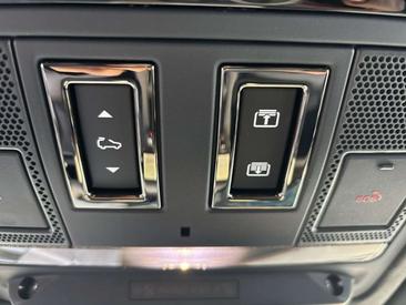 Land Rover Defender 110 5-türig Bleu P635 OCTA 467 KW — photo 18