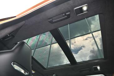 Land Rover Range Rover Sport SVR 5.0 P575 — photo 30