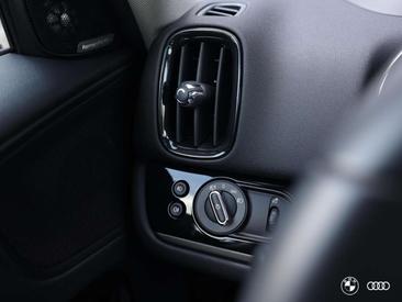 Mini Countryman COOPER SE — photo 18