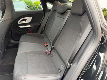 Mercedes CLA 180 — photo 19