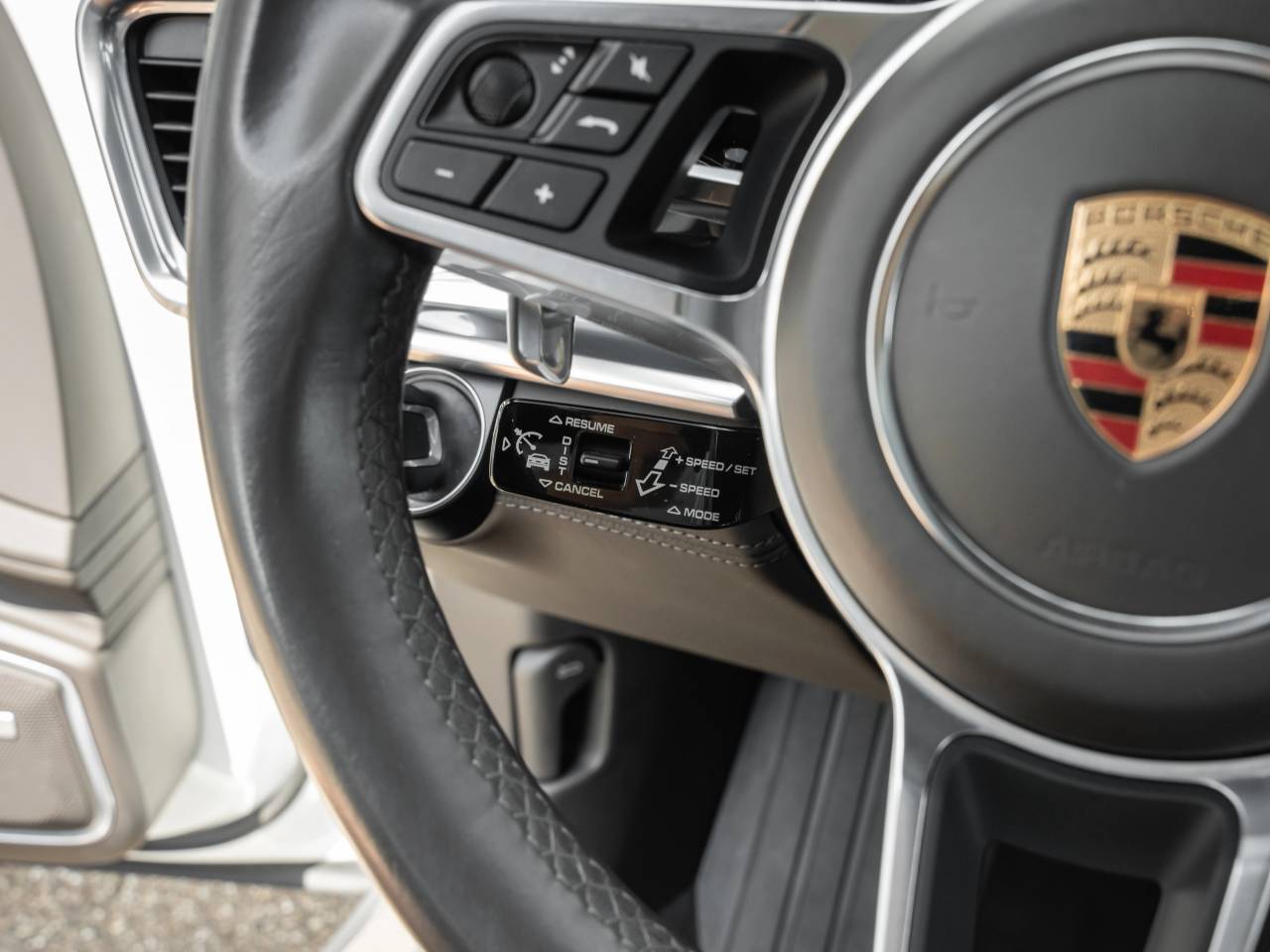 Porsche Panamera II 4 E-Hybrid - 2019 - Joinsteer - #30