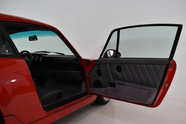 Porsche 964 Carrera 4 Coupe — photo 5