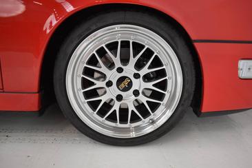Porsche 964 Carrera 4 Coupe — photo 8
