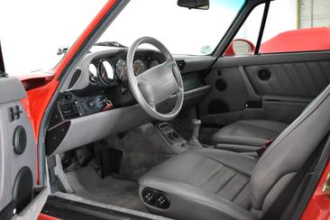 Porsche 964 Carrera 4 Coupe — photo 16