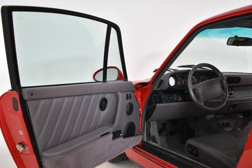 Porsche 964 Carrera 4 Coupe — photo 17