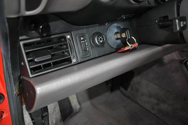 Porsche 964 Carrera 4 Coupe — photo 18