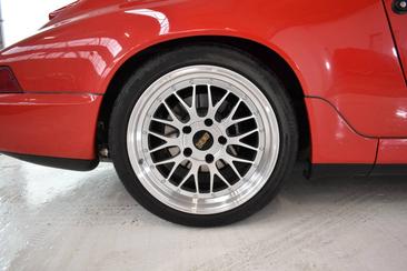Porsche 964 Carrera 4 Coupe — photo 27