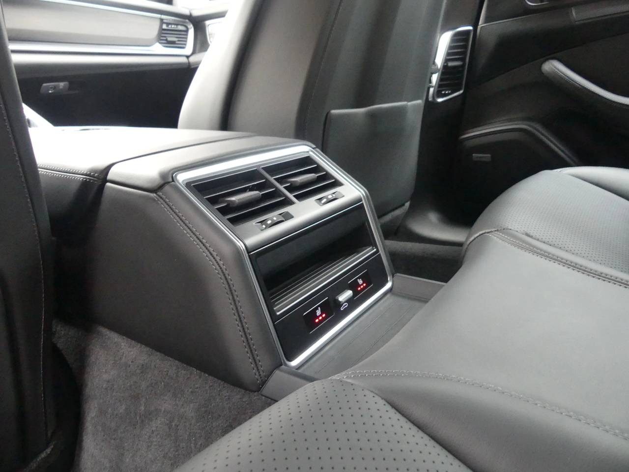 Porsche Panamera II ph2 4 Sport Turismo Platinum Edition - 2023 - Joinsteer - #20