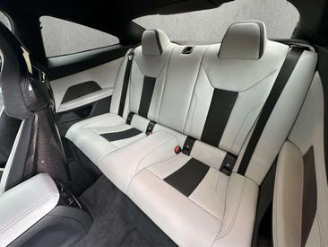 BMW M4 Competition — photo 13