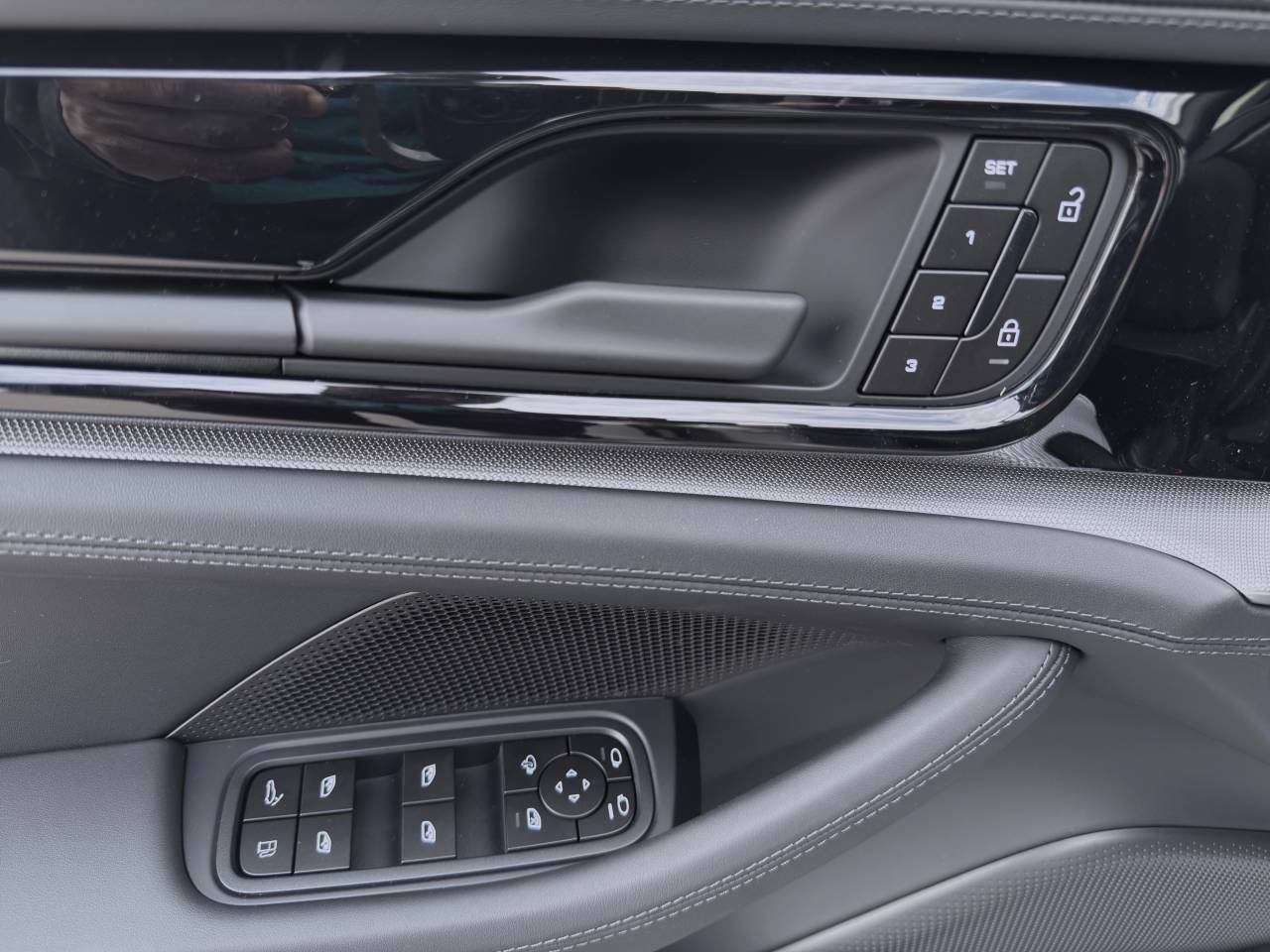 Porsche Panamera III 4 E-Hybrid - 2025 - Joinsteer - #16