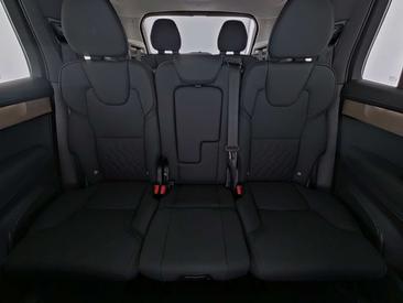 Volvo XC90 B5 Plus — photo 9
