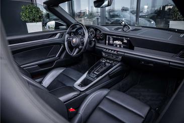 Porsche 992 I Carrera 4S Cabriolet — photo 12