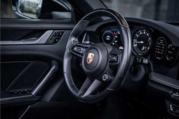 Porsche 992 I Carrera 4S Cabriolet — photo 13