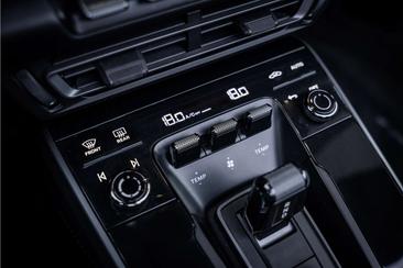 Porsche 992 I Carrera 4S Cabriolet — photo 21
