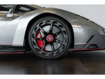 Lamborghini Few Off Veneno — photo 9