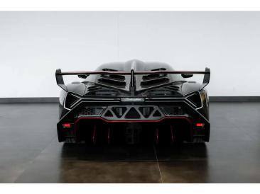 Lamborghini Few Off Veneno — photo 15
