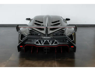 Lamborghini Few Off Veneno — photo 19