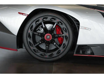 Lamborghini Few Off Veneno — photo 29