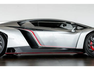 Lamborghini Few Off Veneno — photo 30
