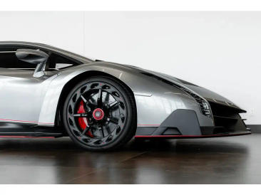 Lamborghini Few Off Veneno — photo 31