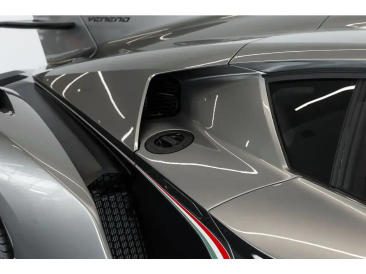Lamborghini Few Off Veneno — photo 34
