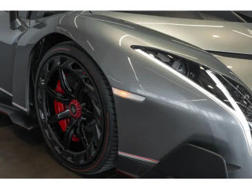 Lamborghini Few Off Veneno — photo 43
