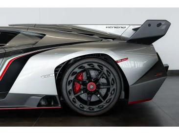 Lamborghini Few Off Veneno — photo 53