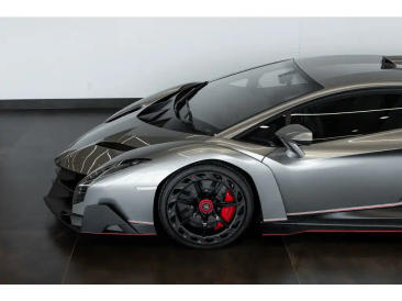 Lamborghini Few Off Veneno — photo 57