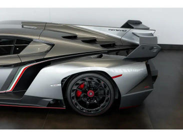 Lamborghini Few Off Veneno — photo 61