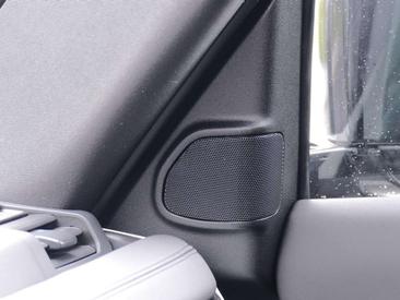 Land Rover Defender 110 D200 S AWD Auto 26MY Noir — photo 13