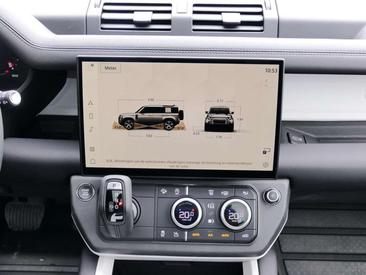 Land Rover Defender 110 D200 S AWD Auto 26MY Noir — photo 24