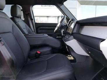 Land Rover Defender 110 D200 S AWD Auto 26MY — photo 9