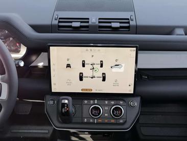 Land Rover Defender 110 D200 S AWD Auto 26MY — photo 22