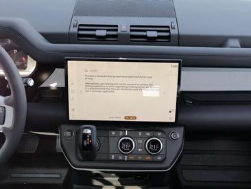 Land Rover Defender 110 D200 S AWD Auto 26MY — photo 23