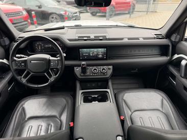 Land Rover Defender 90 3.0 X-Dynamic SE — photo 16