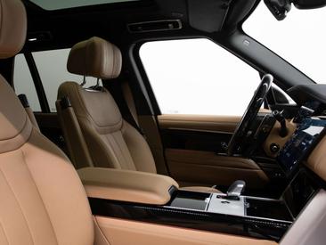 Land Rover Range Rover 3.0 P550e Autobiography PHEV Vert — photo 13
