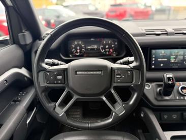 Land Rover Defender 90 3.0 X-Dynamic SE — photo 17