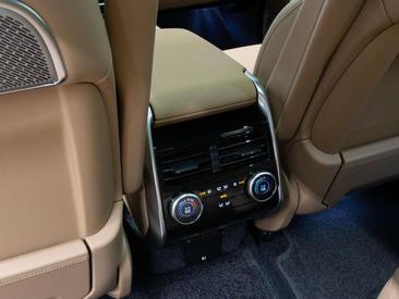 Land Rover Range Rover 3.0 P550e Autobiography PHEV Vert — photo 24