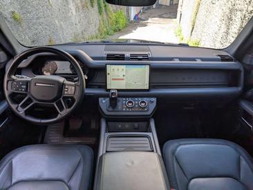 Land Rover Defender 110 X-Dynamic HSE Awd 3.0d I6 Mhev 250cv Auto — photo 9